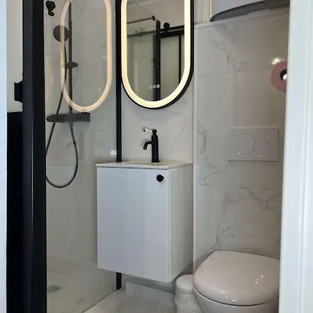 Entre Port Et Lejlighed *